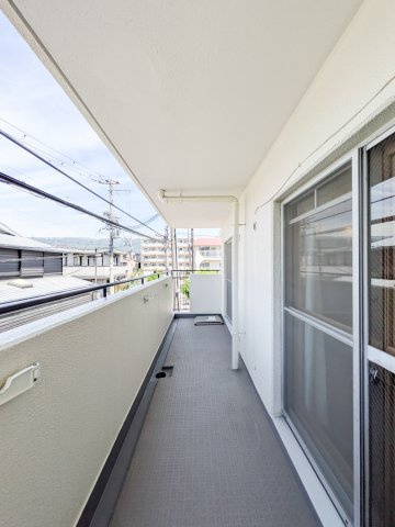ファミール芦屋伊勢町のバルコニー|西側バルコニー