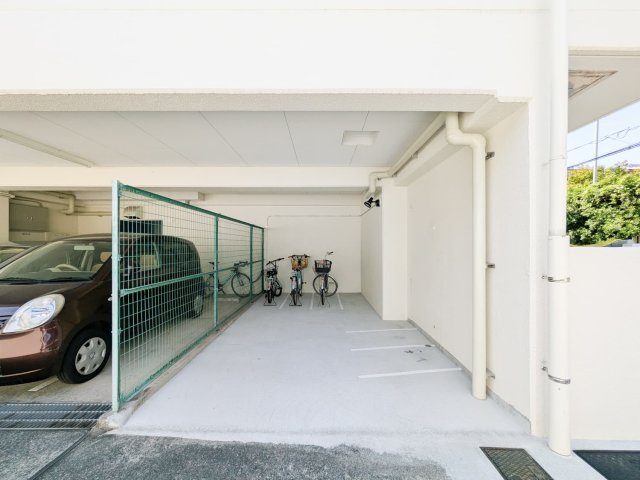 ファミール芦屋伊勢町の駐車場|屋外駐輪場。月額150円