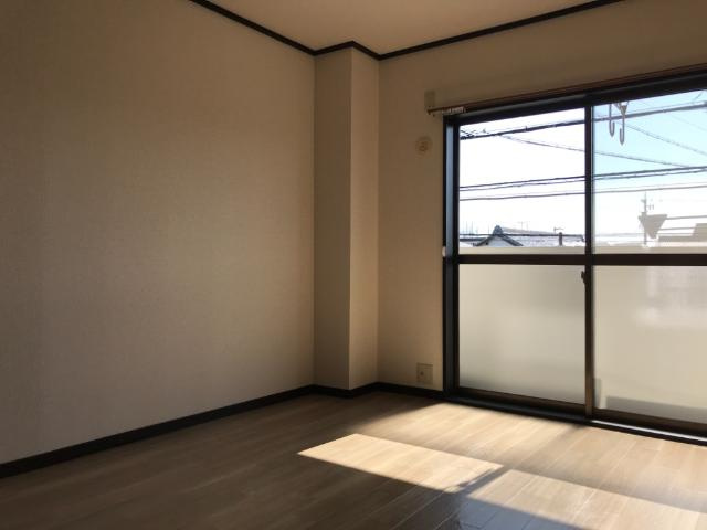 ヴィラロイヤルの内装|寝室