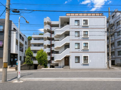 【外観】 | リベルテ石川町弐番館 | ◆管理体制良好なマンションです。清潔感のあるエントランスに開放感のある住環境。