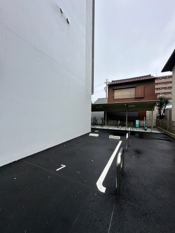 Brick Kamejima　名古屋市賃貸　仲介手数料無料の駐車場