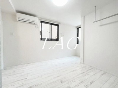 【居間・リビング】 | リュクスカーサ梅島 | 洋室のお部屋です。