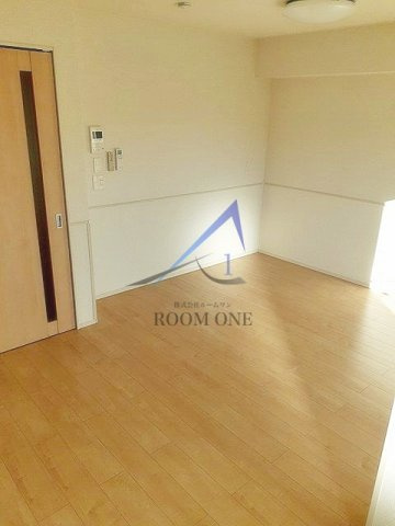 ＣＯＳＭＯＳの居間・リビング|洋室のお部屋です。