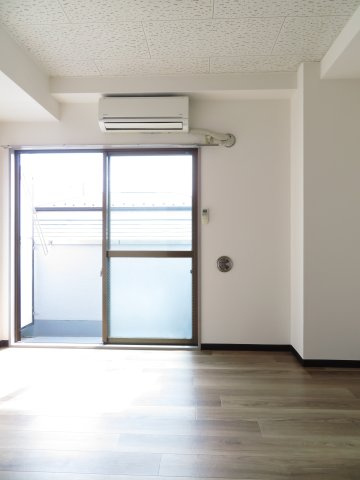 【居間・リビング】 | 三河屋ビル