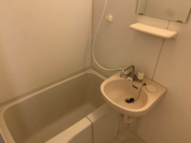 レオパレスグリーンハートの浴室