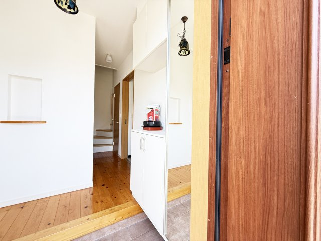 瀬戸南町一戸建（山本邸）の玄関