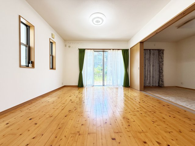 瀬戸南町一戸建（山本邸）の居間・リビング