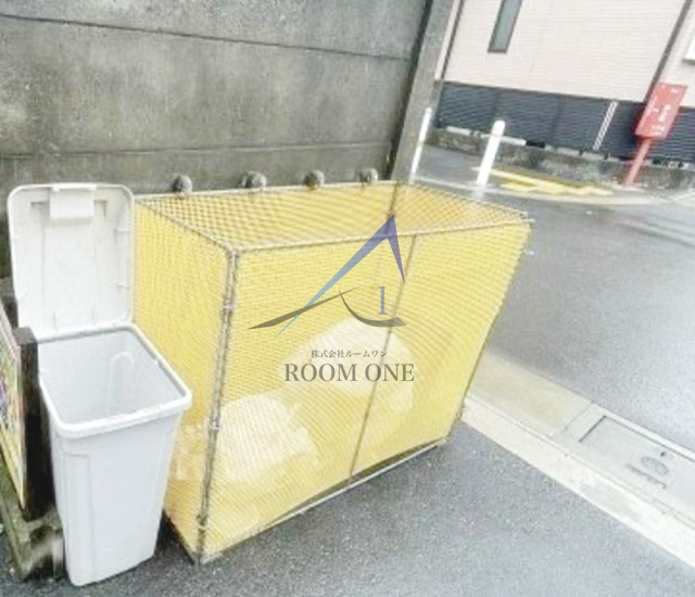 カントリー蒲田Ｃｏｕｎｔｒｙ　Ｋａｍａｔａのその他共用部分|敷地内ごみ置き場です。