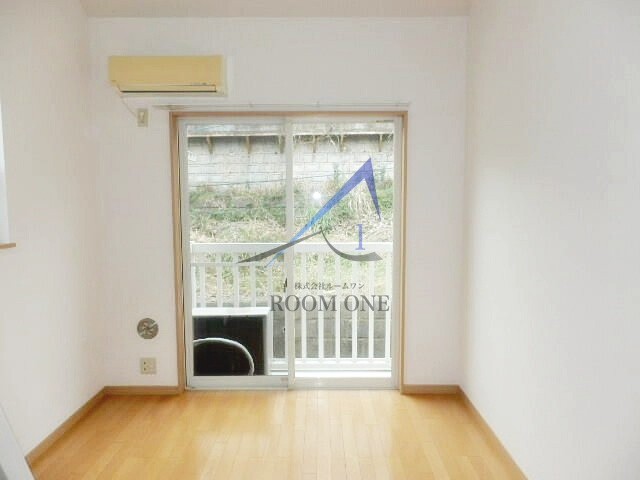 プリマベーラガーデンの居間・リビング|洋室のお部屋です。