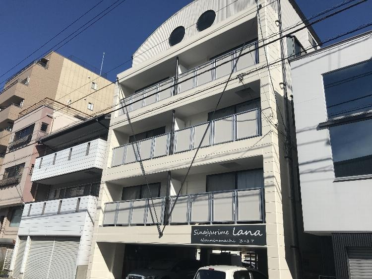 SINAJYURIME lana（シナジュライムラナ）の外観
