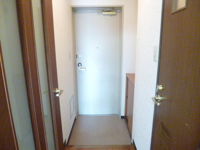 ブリヤン駒込の玄関