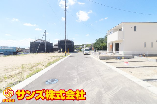 郡山市田村町東山1丁目1期　　　1号棟　　　守山小学校、守山中学区　の前面道路含む現地写真|南側前面道路