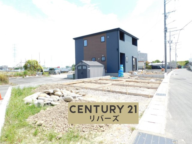 津島市大字日光字東浦の新築一戸建の外観|☆１号棟☆ 　　いつでもご案内出来ます♪（お問合せ当日、平日、水曜、夜間でもＯＫ）　敷地６３．５２坪！　長期優良住宅♪　駐車並列４台ＯＫ！　南に広い庭付き♪　続き間ＬＤＫ２２．０帖！　収納豊富♪