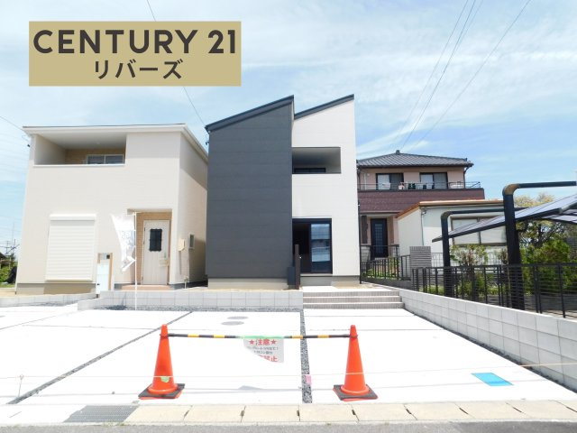 津島市大字日光字東浦の新築一戸建の前面道路含む現地写真|☆ラスト１棟☆ 　　新価格！！いつでもご案内出来ます♪（お問合せ当日、平日、水曜、夜間でもＯＫ）　南向き！　敷地４８．６９坪！　長期優良住宅♪　駐車並列３台ＯＫ！　広い庭付き♪　収納豊富なプラン！