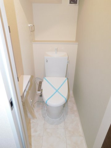 愛西市北一色町昭和の新築一戸建のトイレ|◇トイレ◇　　１・２階シャワートイレ　節水タイプ