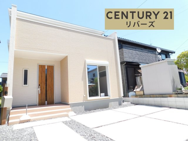 愛西市北一色町昭和の新築一戸建の外観|☆限定１棟☆ 　　新価格！！いつでもご案内出来ます♪（お問合せ当日、平日、水曜、夜間でもＯＫ）　南向き、陽当り良好！　敷地４１．６３坪！　長期優良住宅♪　駐車並列３台ＯＫ！　小・中学校徒歩１０分圏内♪