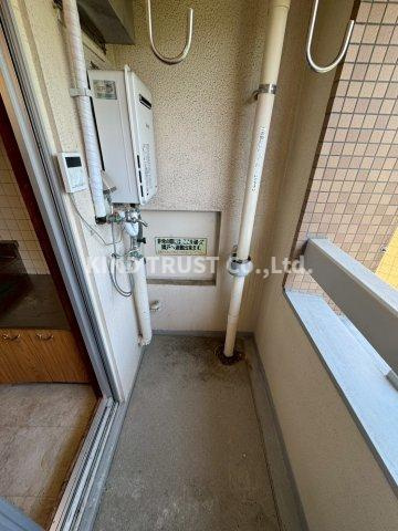 中津リバーサイドコーポA棟のバルコニー|バルコニーがあります