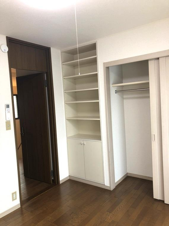 西恋ケ窪戸建の収納