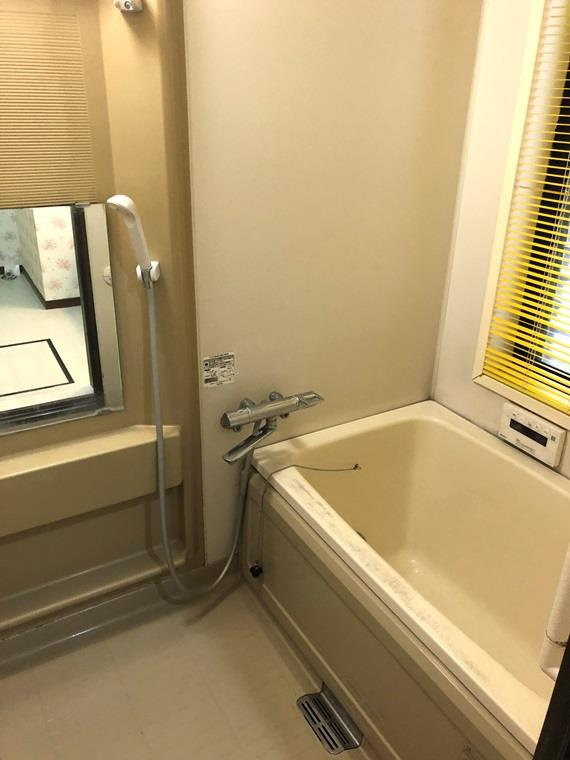 西恋ケ窪戸建の浴室