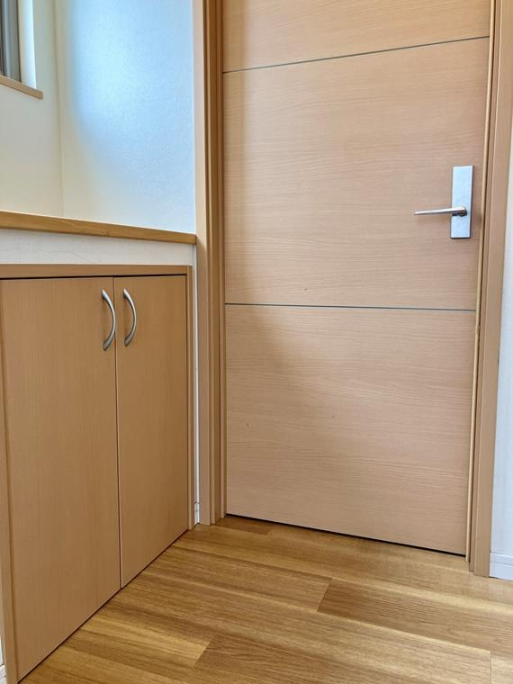 新町戸建のロビー