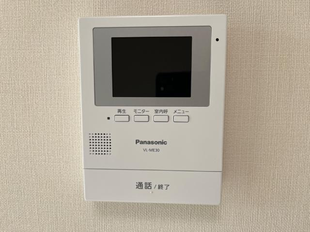 ベルワンの内装|カメラ付インターホン