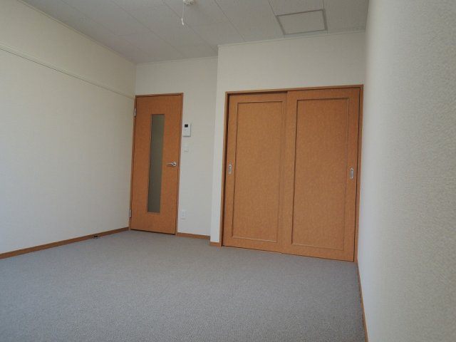 レオパレス藤の寝室