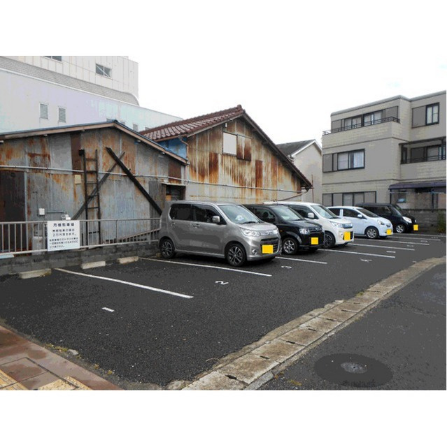 岐阜市敷島町１丁目の駐車場の外観