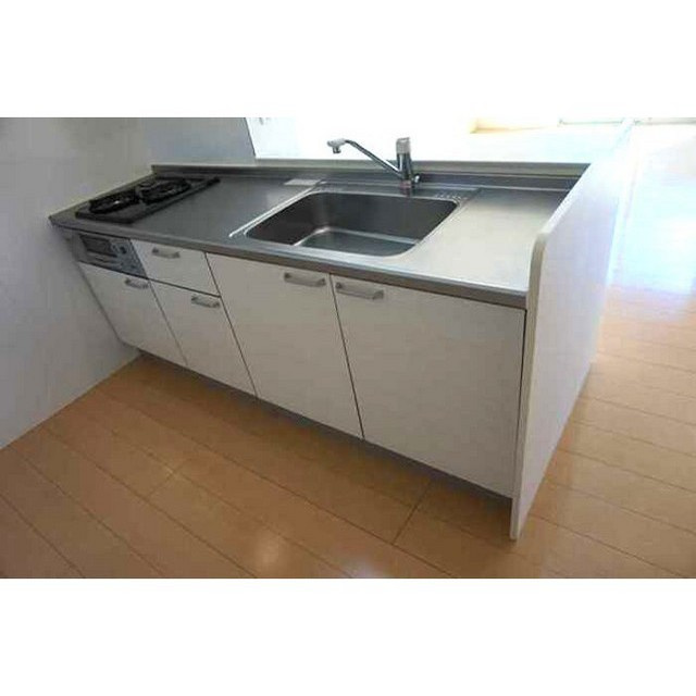 各務原市那加前洞新町３丁目のアパートのキッチン