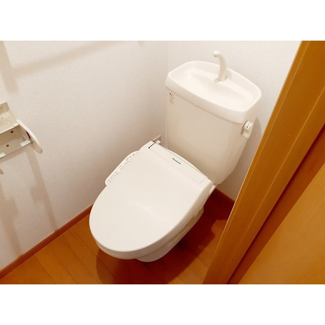 フォルトゥーナB棟のトイレ