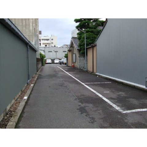 岐阜市蕪城町の駐車場