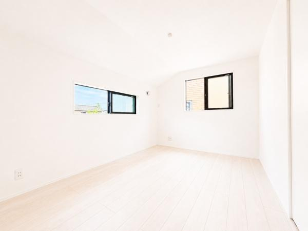 横浜市戸塚区深谷町の新築一戸建の洋室|落ち着きのある洋室です！
休日はこちらでおくつろぎ下さい♪