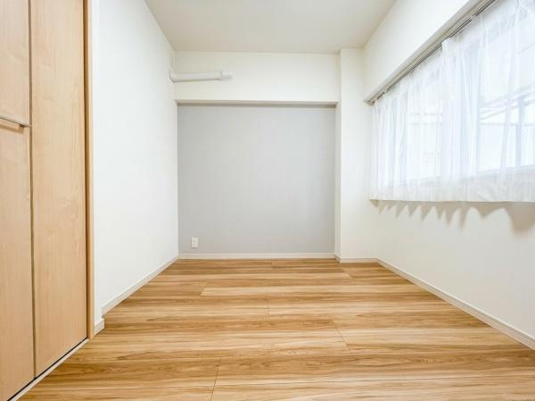 上野毛マープル松原の洋室|お洒落な家具を配置することで、素敵な空間を演出することができます。
