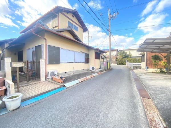 和歌山市井辺　中古戸建の前面道路含む現地写真