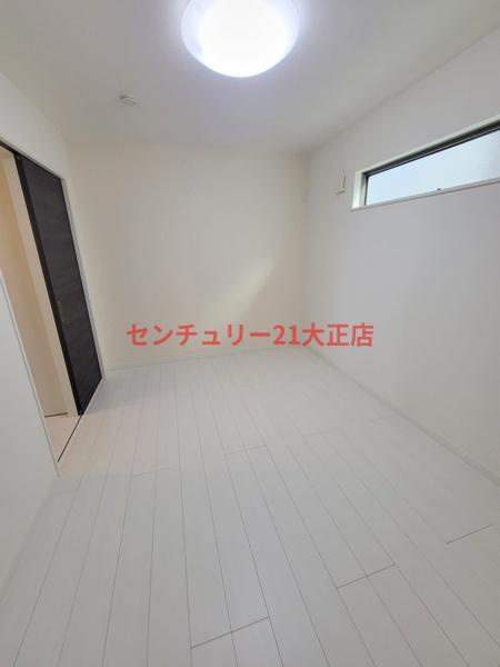 平尾2丁目貸家の洋室