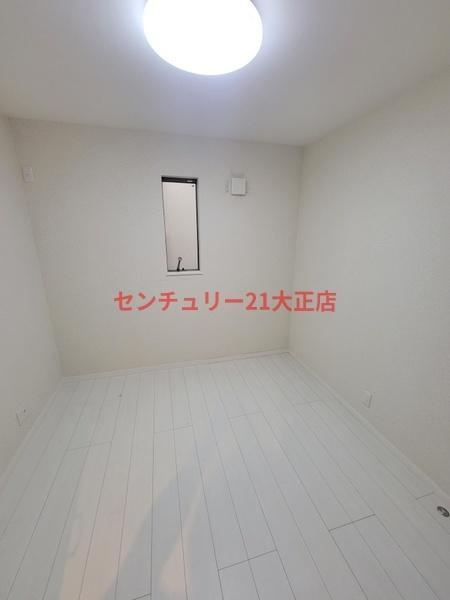 平尾2丁目貸家の洋室