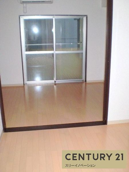 タウンコートオカジマのバルコニー|洋室