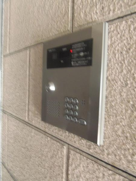 タウンコートオカジマのエントランス|★安心のオートロック付き★