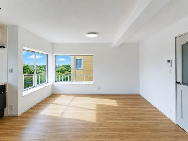 横浜市戸塚区深谷町の中古一戸建の居間・リビング
