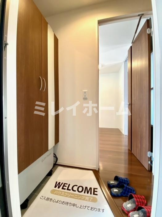 East Avenue Aの玄関|同建物内、別のお部屋の参考写真になります。