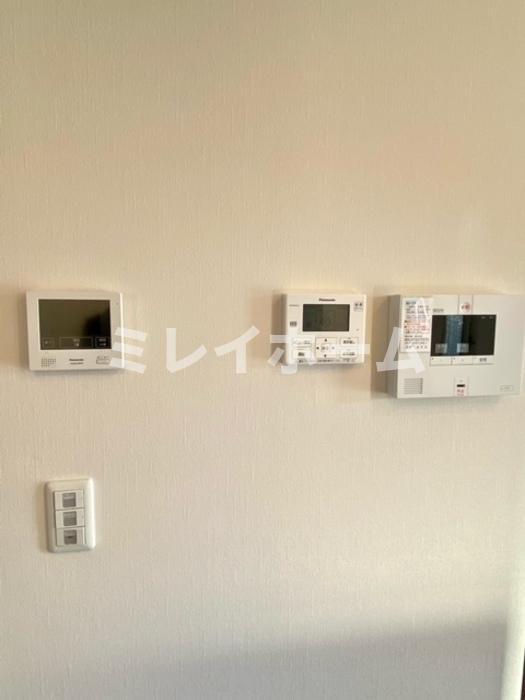 East Avenue Aのセキュリティ|同建物内、別のお部屋の参考写真になります。