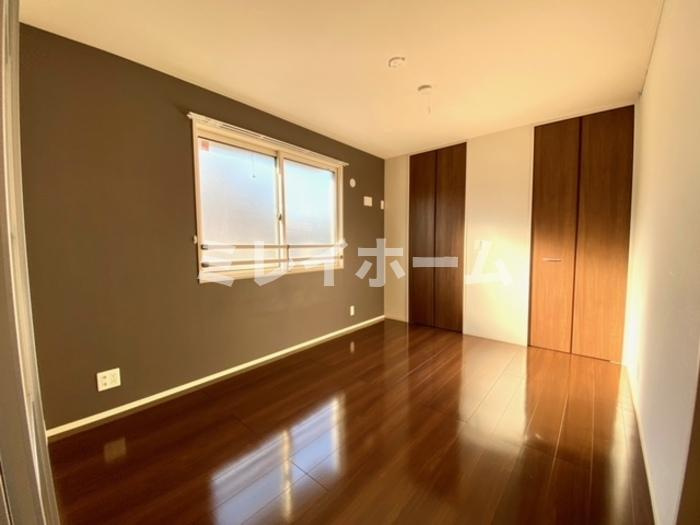 East Avenue Aの寝室|同建物内、別のお部屋の参考写真になります。