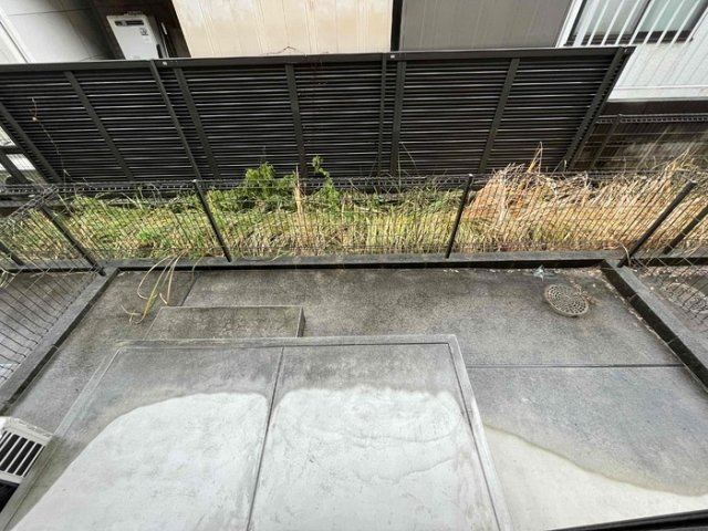 シャトレ中村の庭
