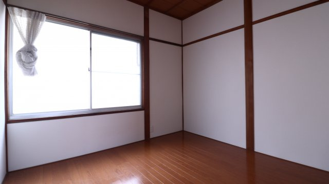 五色山4丁目貸家の寝室