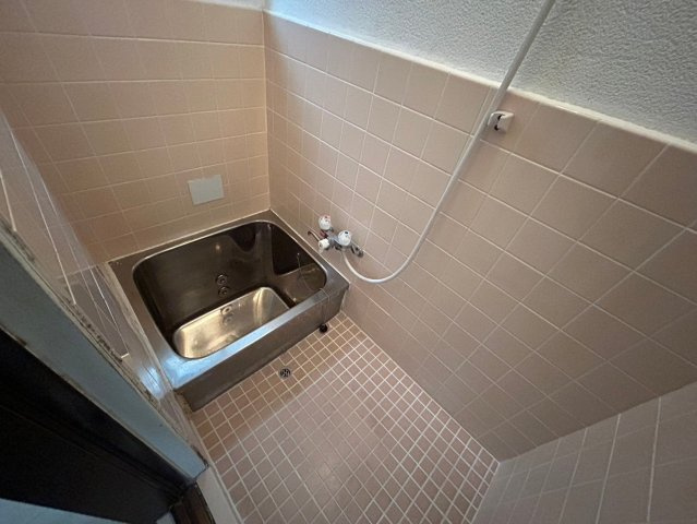 福田4丁目戸建の浴室
