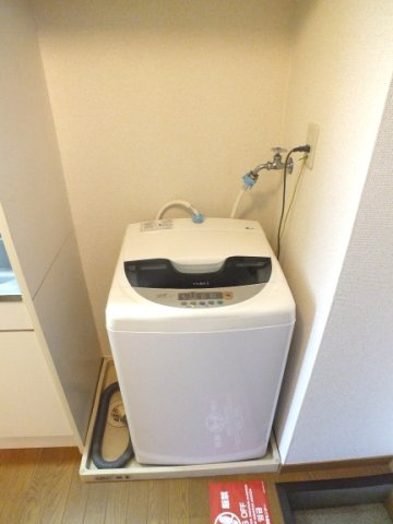 レオパレスリバーテラスのその他|室内洗濯機置き場