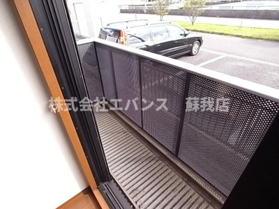 【バルコニー】 | ニューシティハル | 暖かな日差しのふりそそぐバルコニー