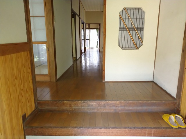 中井三丁目6番19号（A-21）の玄関
