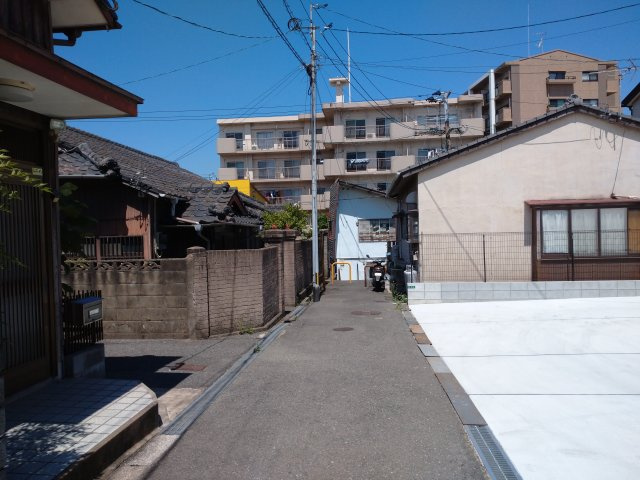 中井三丁目6番19号（A-12）の前面道路含む現地写真