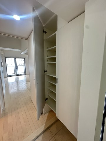 ビエネスタ千代県庁口の収納