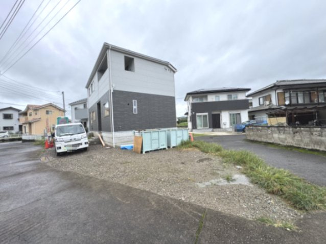 新築　高崎市上大島町第3　クレイドルガーデン　１号棟の駐車場|現地写真　駐車スペースは並列2台分可能です！

